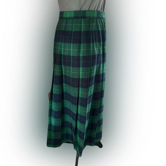 David Brooks, Ltd Vintage Union Made Plaid Skirt Classic or Punk, You Decide - Picture 2 of 6